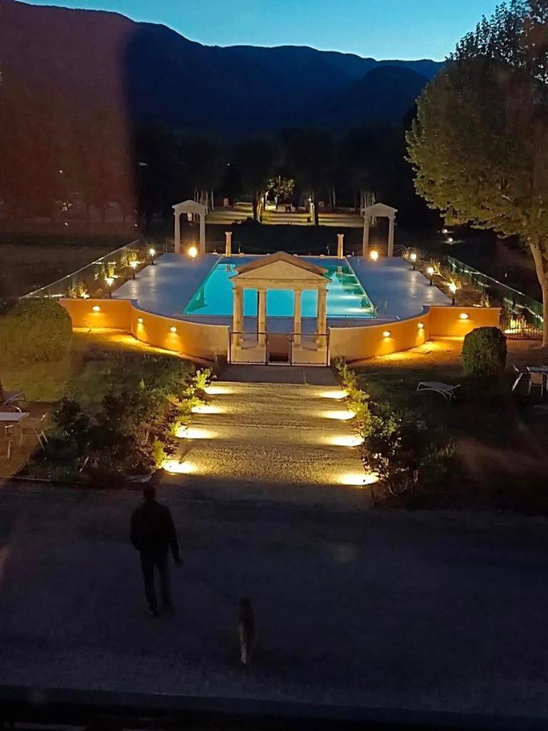 Appartamento La Vue Est Belle Montbrun-les-Bains Esterno foto