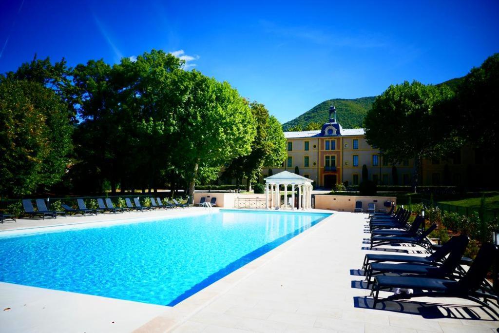 Appartamento La Vue Est Belle Montbrun-les-Bains Esterno foto