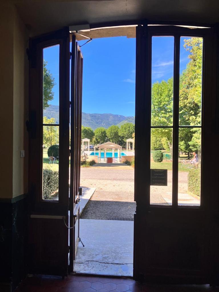 Appartamento La Vue Est Belle Montbrun-les-Bains Esterno foto